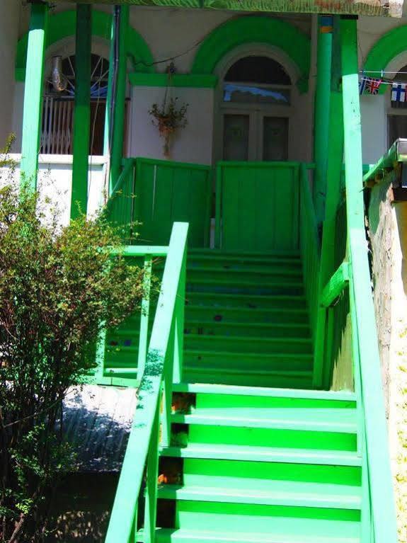 Green Stairs Guest House Tiflis Exterior foto